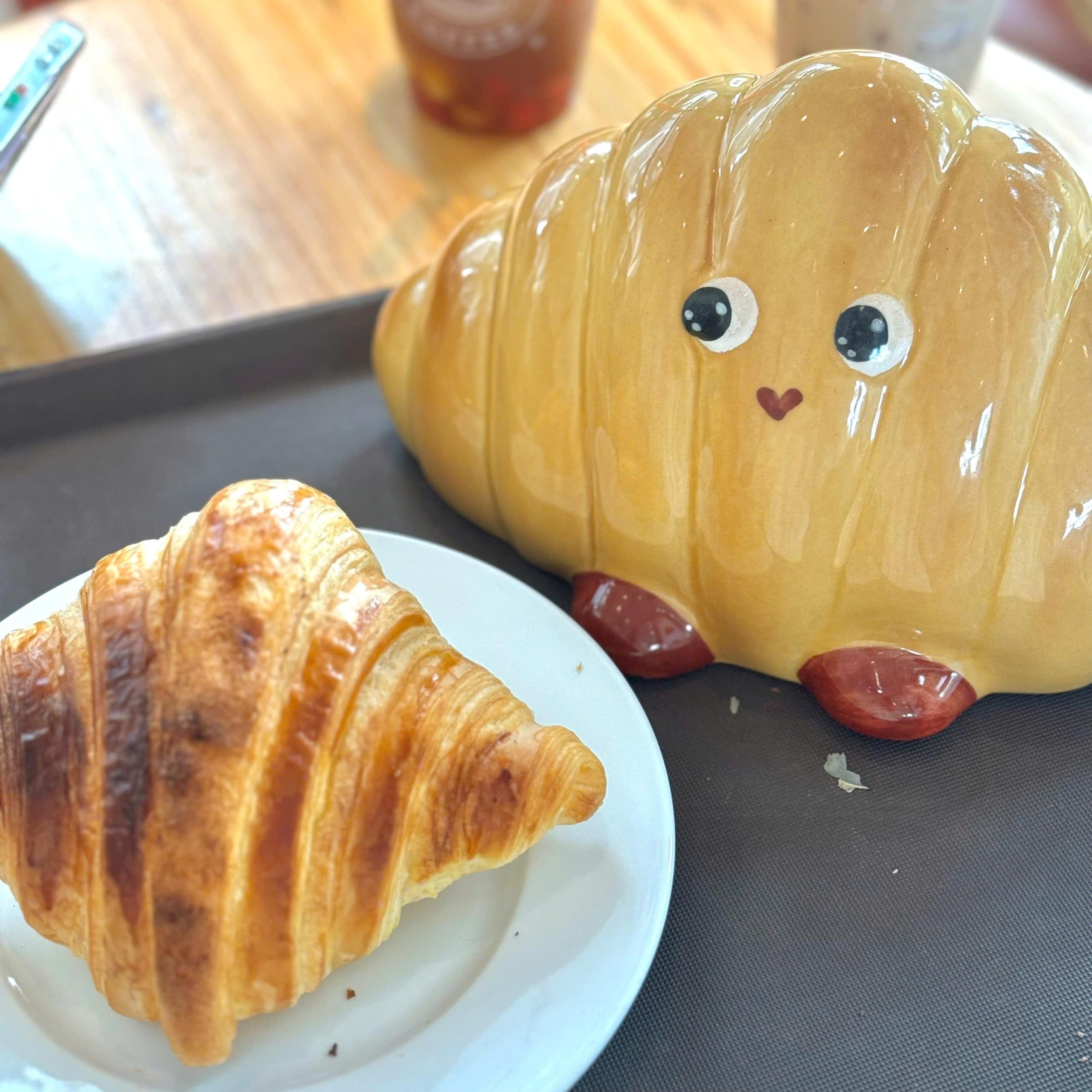 Lợn đất heo đất ống heo tiết kiệm decor gốm sứ - Bánh sừng bò - Bát Tràng - Ảnh 6